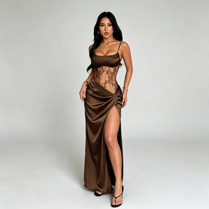 Vestido Largo con Abertura Alta y Efecto Transparencias de Encaje