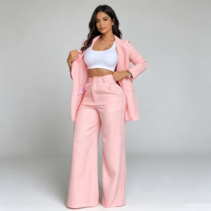 Conjunto de Blazer Entallado y Pantalones de Pierna Ancha