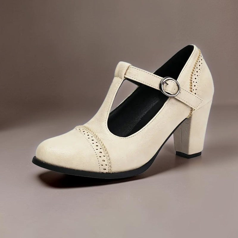 Zapatos de tacón con aberturas y correa Valeria
