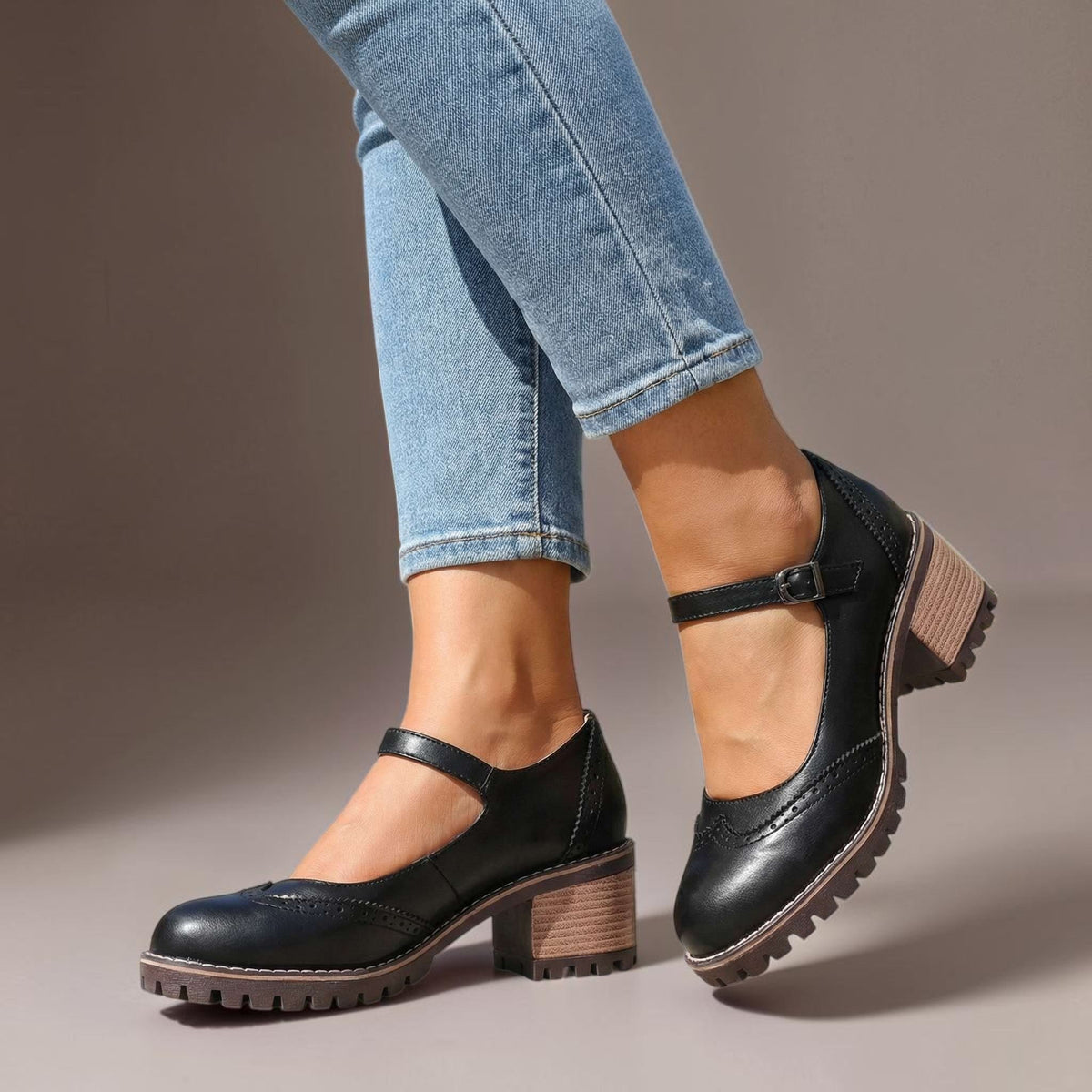 Zapatos de tacón con tiras en forma de T Cayetana