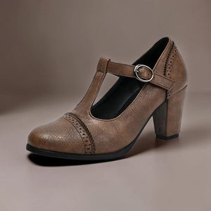 Zapatos de tacón con aberturas y correa Valeria
